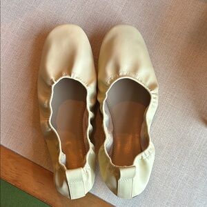 Ballet Flats in Pale Yellow